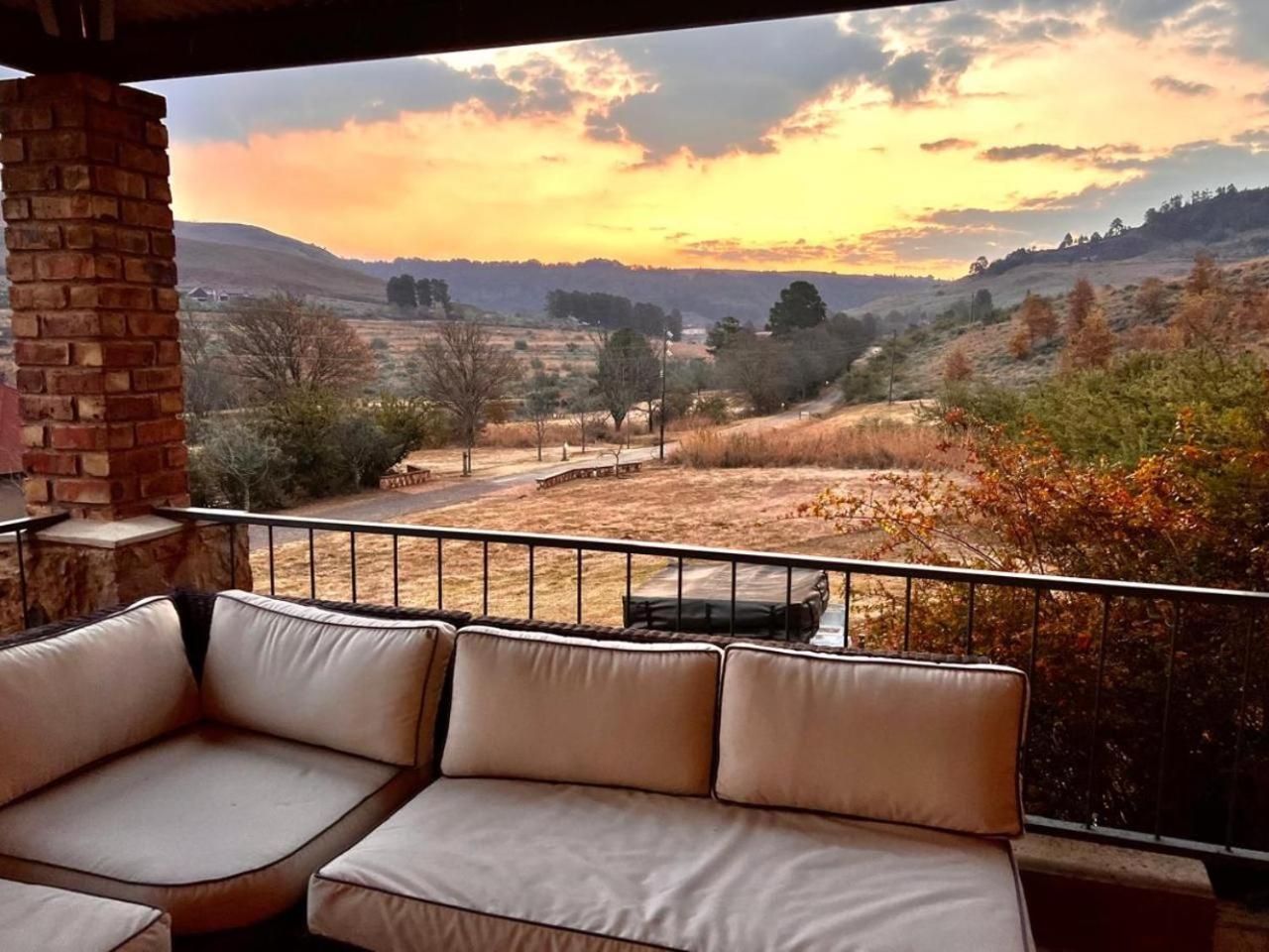 Stone Creek Mountain Lodge Dullstroom Esterno foto